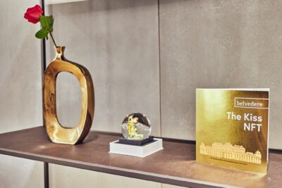 The Kiss Presentation 4